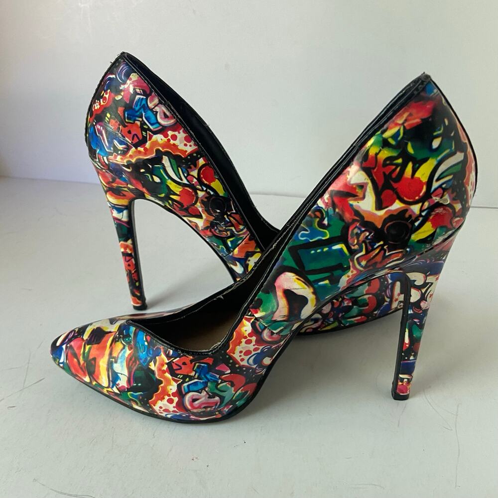 Just Fab Heels Kristal Graffiti Print Stiletto Pumps Pointed Toe Size 8 GUC Read - Picture 6 of 13